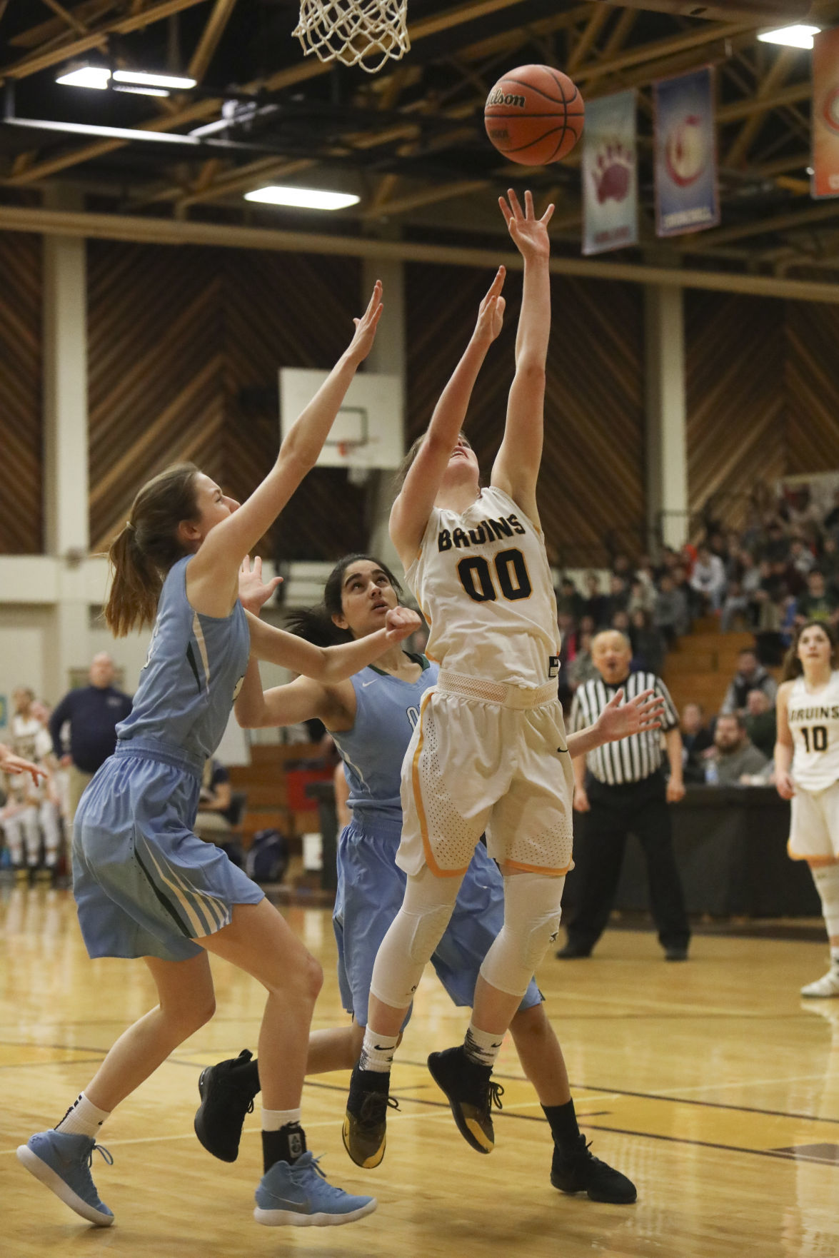 Brookings-Harbor vs. Oregon Episcopal Girls Consolation